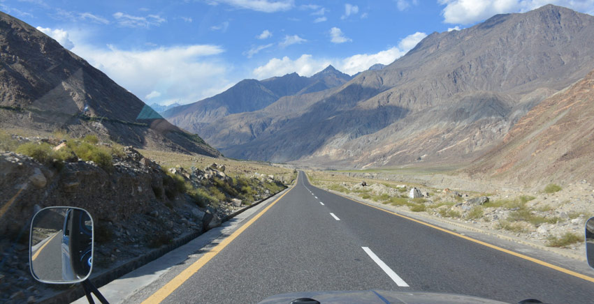 Road to Gilgit City