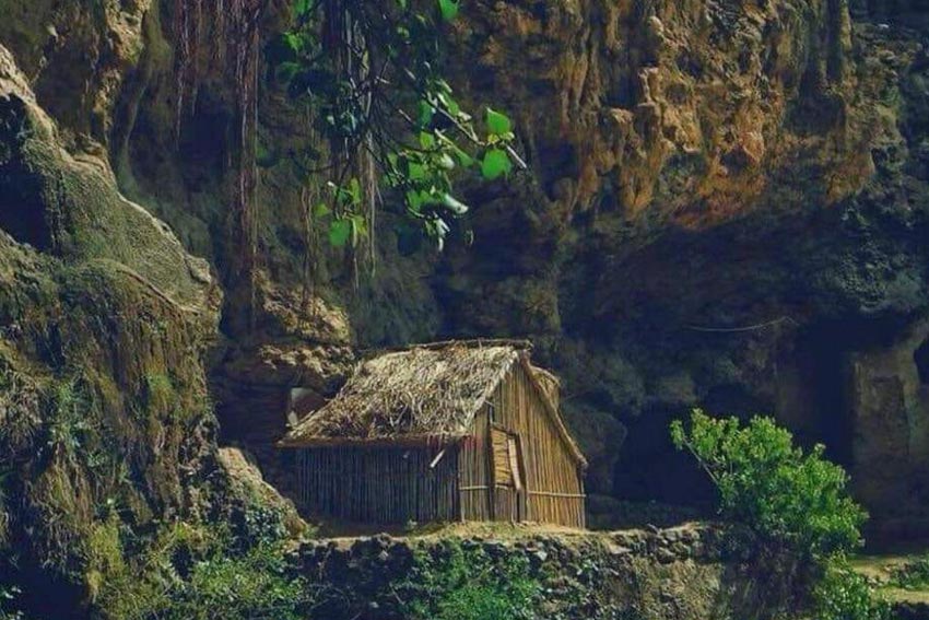 Wooden caves on Margalla Hits