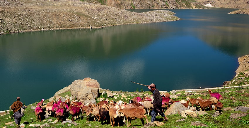 Lulusar_Lake_travelpakistani