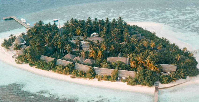 kandolhu-island-maldives-drone