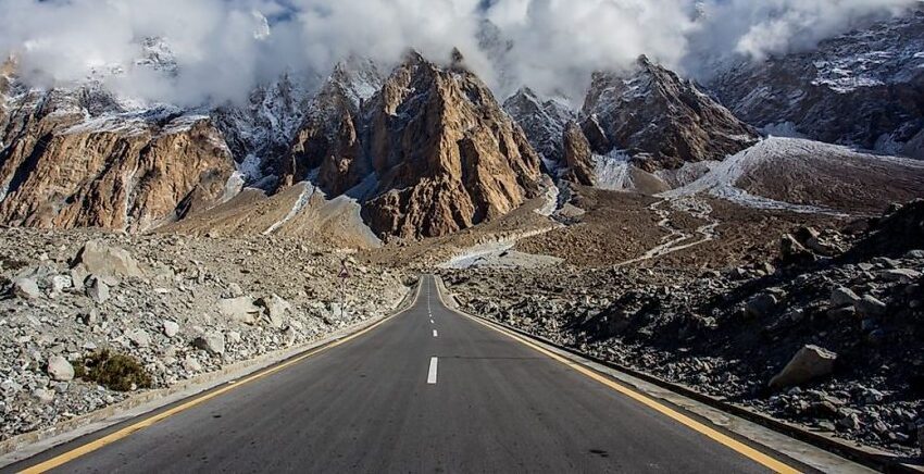 Karakoram-Highway-mountains