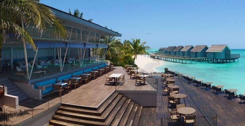 kuramathi-island-resort-maldives-restaurant